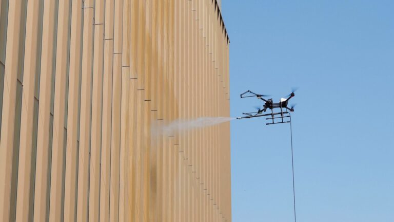 Mycie dachów dronem — SkyClean Ostrów Wielkopolski